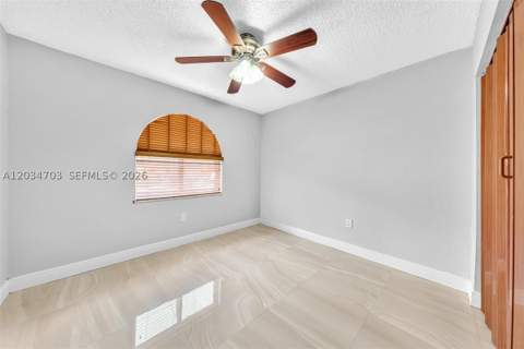 5445 W 27th Lane, Hialeah FL - photo 15 of 57