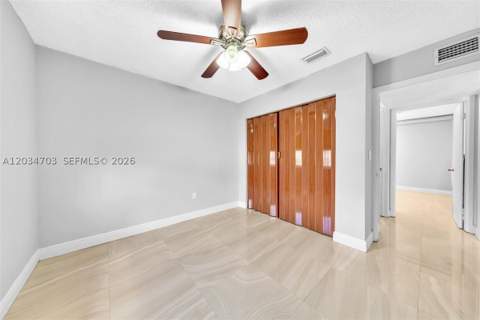 5445 W 27th Lane, Hialeah FL - photo 16 of 57