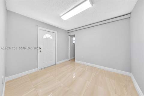 5445 W 27th Lane, Hialeah FL - photo 18 of 57