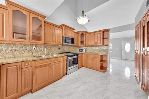5445 W 27th Lane, Hialeah FL - photo 24 of 57