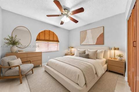 5445 W 27th Lane, Hialeah FL - photo 7 of 57