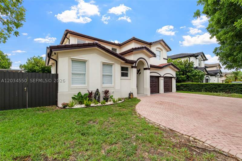 5 bedroom SingleFamilyResidence at 15761 SW 59th Ter, Water S Glare Sub, Miami — photo 5