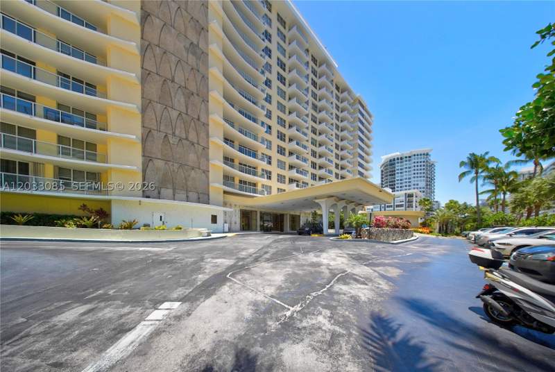 2 bedroom Condominium at 5600 Collins Ave 7W, 5600 Condo, Miami Beach — photo 3