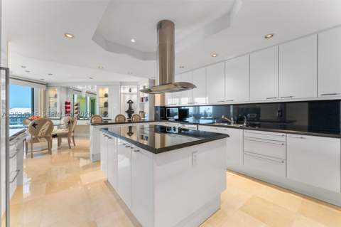 430 Grand Bay Drive 1103, Key Biscayne FL - photo 11 of 37