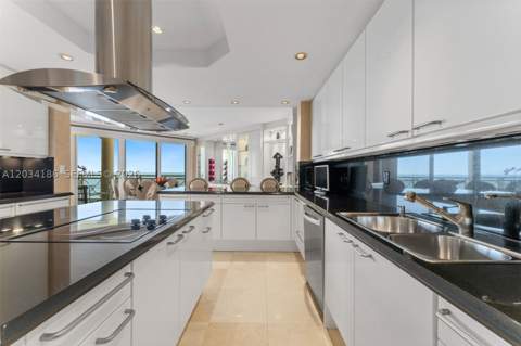 430 Grand Bay Drive 1103, Key Biscayne FL - photo 13 of 37