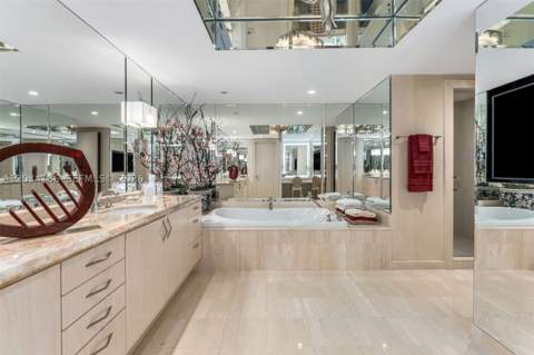 430 Grand Bay Drive 1103, Key Biscayne FL - photo 22 of 37