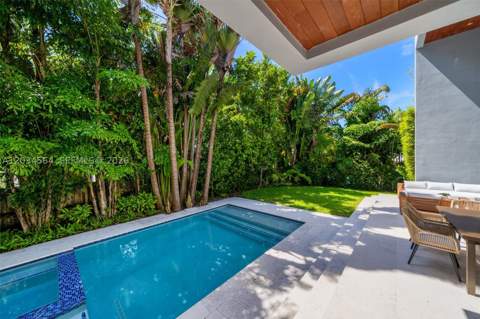 425 Harbor Dr, Key Biscayne FL - photo 8 of 50