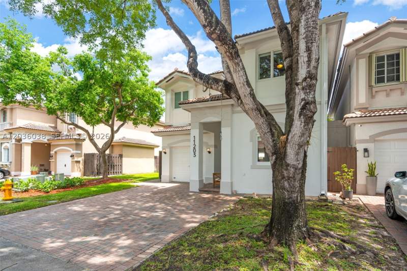 3 bedroom SingleFamilyResidence at 11203 NW 73rd Ter, Doral Isles Martinique, Doral — photo 3