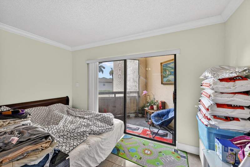 1 bedroom Condominium at 8290 Lake Drive 305, Las Vistas At Doral Condo, Doral — photo 3