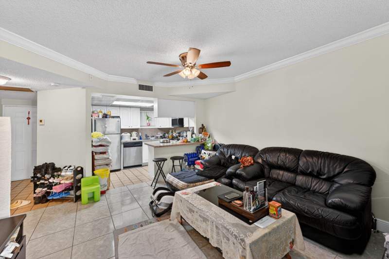 1 bedroom Condominium at 8290 Lake Drive 305, Las Vistas At Doral Condo, Doral — photo 4