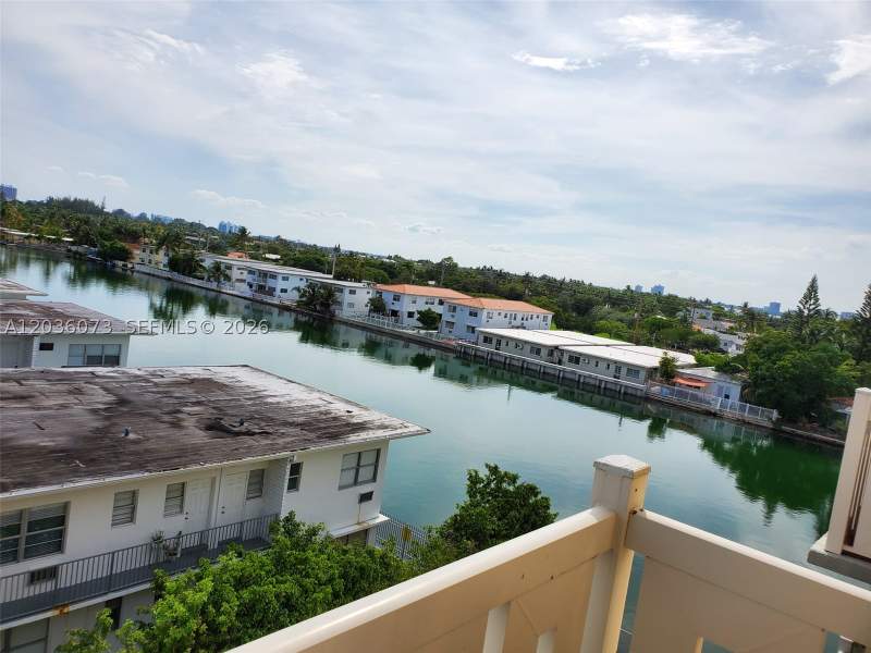 1 bedroom Condominium at 7900 Tatum Waterway Dr 502, Waterway Plaza Condo, Miami Beach — photo 2