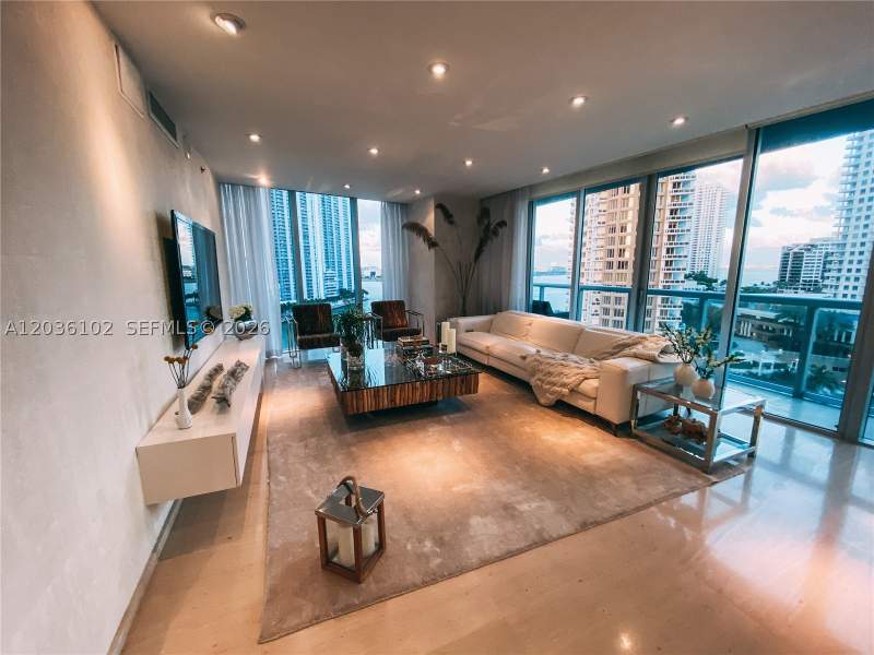 3 bedroom Condominium at 465 Brickell Ave 1101, Iconbrickell Condo No 1, Miami — photo 4