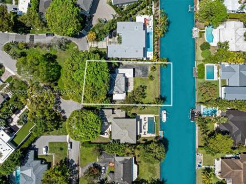 655 Buttonwood Ln, Miami FL - photo 21 of 23