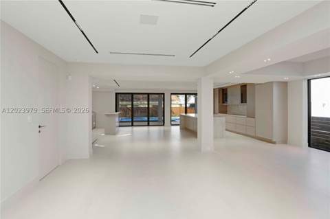 330 SW 19th Rd, Miami FL - photo 12 of 37