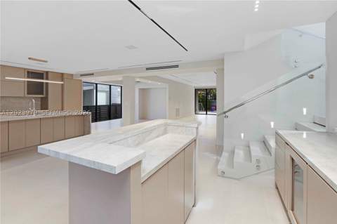 330 SW 19th Rd, Miami FL - photo 17 of 37