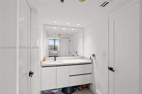 20505 E Country Club Dr 331, Aventura FL - photo 21 of 23