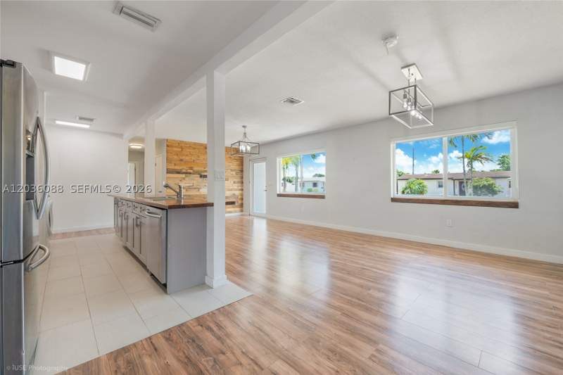 4 bedroom SingleFamilyResidence at 11601 SW 141st St, Replat Of Portions Of Ric, Miami — photo 3