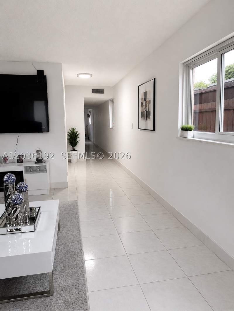 3 bedroom SingleFamilyResidence at 380 W 45th St, Andrews Park, Hialeah — photo 3