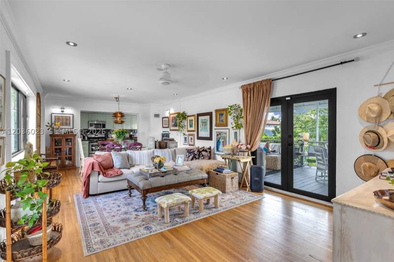 3 bedroom SingleFamilyResidence at 8281 SW 27th Ln, Coral Way Village Sec A P, Miami — photo 4