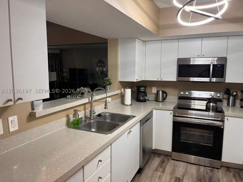 17375 Collins Ave 905, Sunny Isles Beach FL - photo 7 of 15