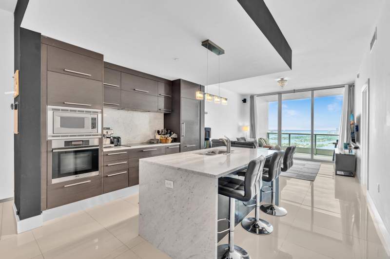1 bedroom Condominium at 900 Biscayne Boulevard 4703, 900 BISCAYNE BAY CONDO, Miami — photo 2
