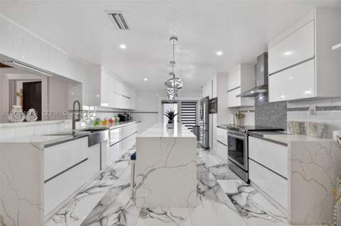 12121 SW 107th St, Miami FL - photo 10 of 53