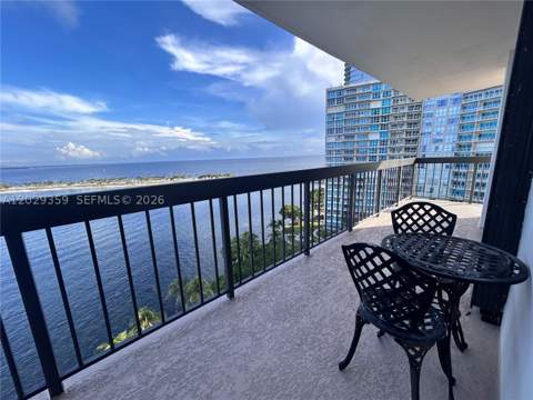 2333 Brickell Ave 1402, Miami FL - photo 12 of 33