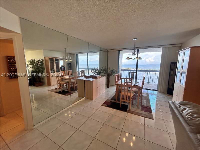2 bedroom Condominium at 2333 Brickell Ave 1402, Brickell Bay Club Condo, Miami — photo 2