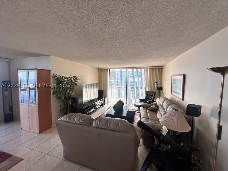2 bedroom Condominium at 2333 Brickell Ave 1402, Brickell Bay Club Condo, Miami — photo 3