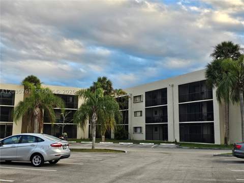 8075 SW 107th Ave 114, Miami FL - photo 7 of 60