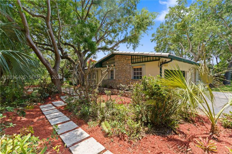3 bedroom SingleFamilyResidence at 15200 SW 88th Ave, Coral Reef Estates, Palmetto Bay — photo 5