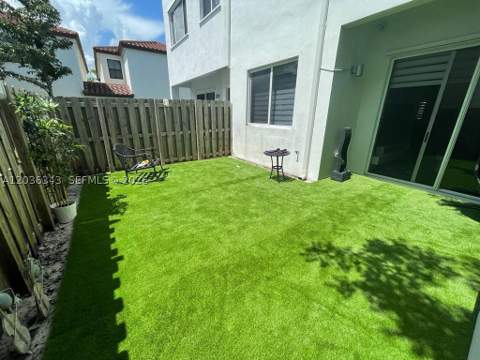 7117 NW 103rd Path, Doral FL - photo 13 of 59