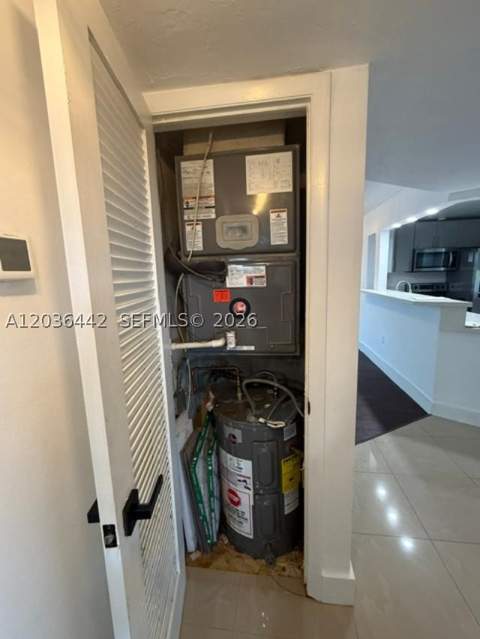 1101 NE 191st St H401, Miami FL - photo 18 of 27