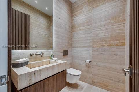 470 S Shore Dr, Miami Beach FL - photo 24 of 75