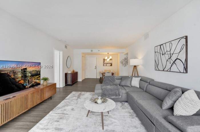 2 bedroom Condominium at 5225 Collins Ave 1606, The Alexander Condo, Miami Beach — photo 2