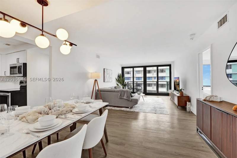2 bedroom Condominium at 5225 Collins Ave 1606, The Alexander Condo, Miami Beach — photo 4