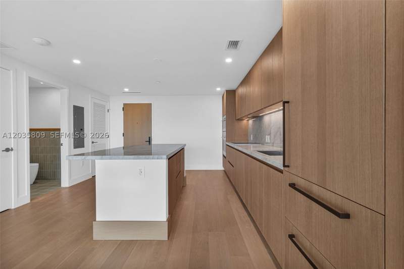 1 bedroom Condominium at 1176 97th st 707, The Well Bay Harbor, Bay Harbor Islands — photo 4