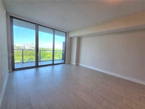 16385 Biscayne Blvd 1019, North Miami Beach FL - photo 11 of 92