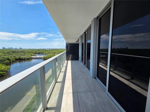 16385 Biscayne Blvd 1019, North Miami Beach FL - photo 8 of 92