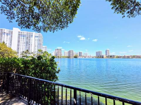 2780 NE 183rd St 1111, Aventura FL - photo 17 of 26