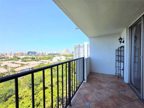 2780 NE 183rd St 1111, Aventura FL - photo 8 of 26