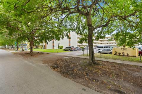 1201 NE 191st St G219, Miami FL - photo 9 of 55