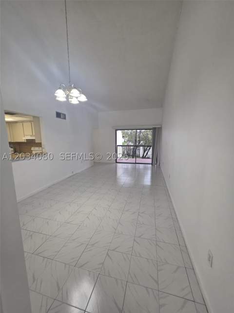 9429 Fontainebleau Blvd 207-33, Miami FL - photo 21 of 40