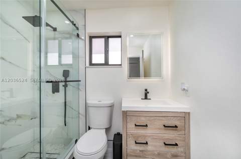 8724 NW 149th Ter, Miami Lakes FL - photo 19 of 35
