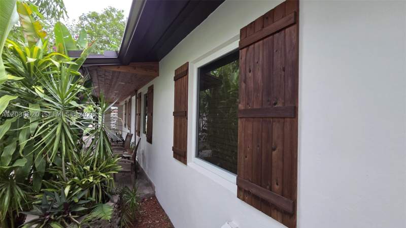 3 bedroom SingleFamilyResidence at 3511 SW 105th ct, Lee Grove Ests, Miami — photo 5