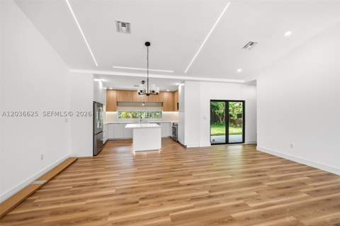 1140 NE 201st Ter, Miami FL - photo 15 of 36