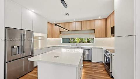 1140 NE 201st Ter, Miami FL - photo 18 of 36