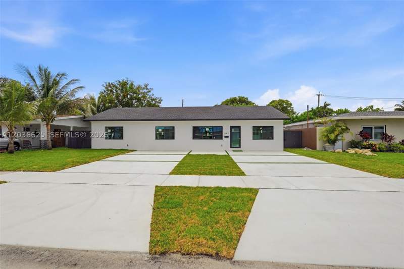 4 bedroom SingleFamilyResidence at 1140 NE 201st Ter, Lucky Star Estates, Miami — photo 2