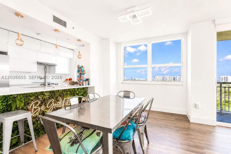 3 bedroom Condominium at 19501 W Country Club Dr 1903, Turnberry On The Green Con, Aventura — photo 2