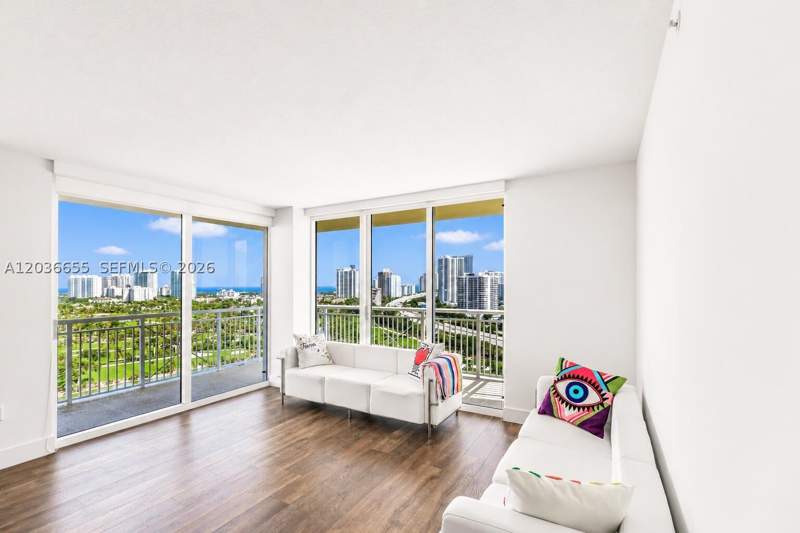 3 bedroom Condominium at 19501 W Country Club Dr 1903, Turnberry On The Green Con, Aventura — photo 4